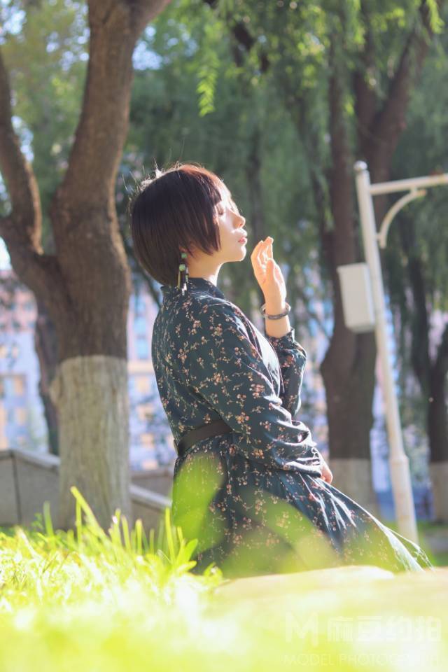 校园模特