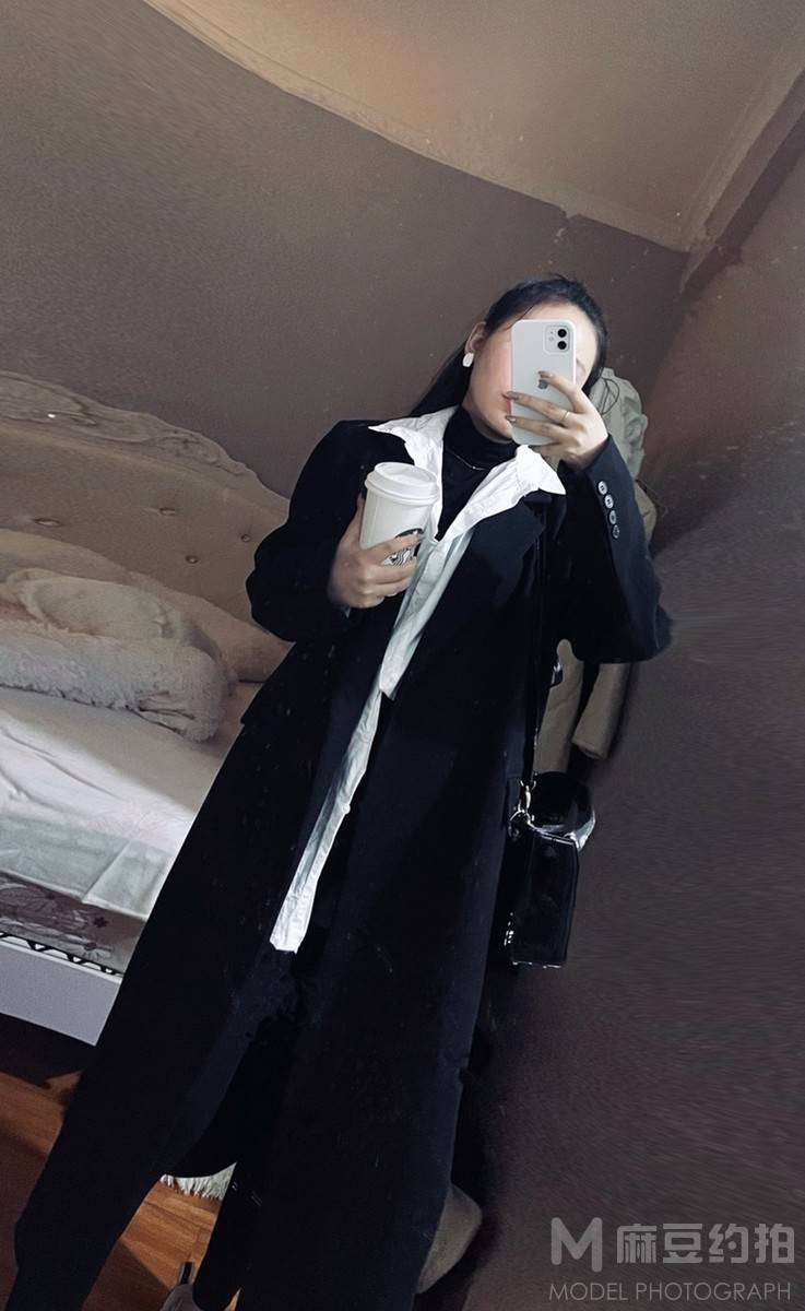 黑白模特