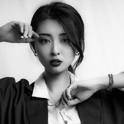 黑白模特