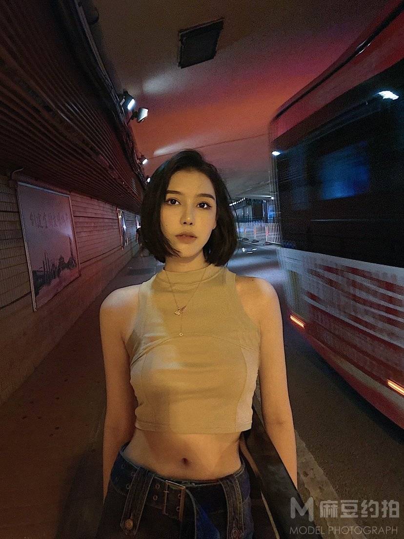 夜景模特