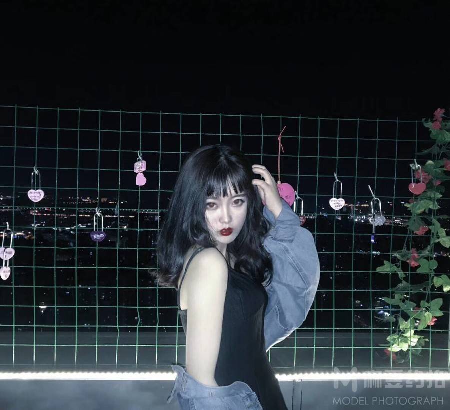 暗黑模特