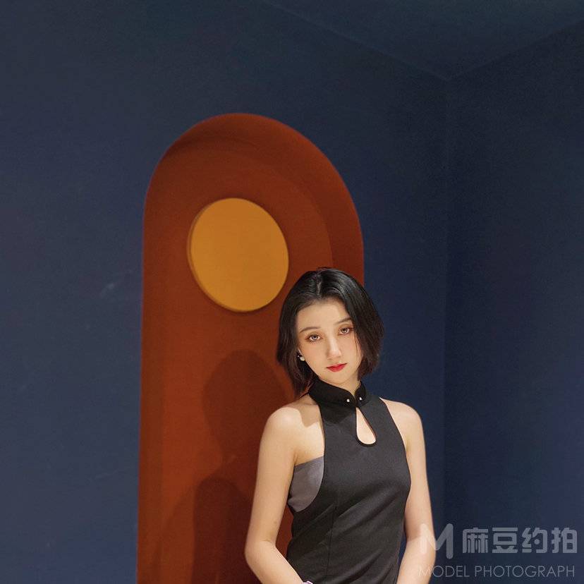 情绪模特