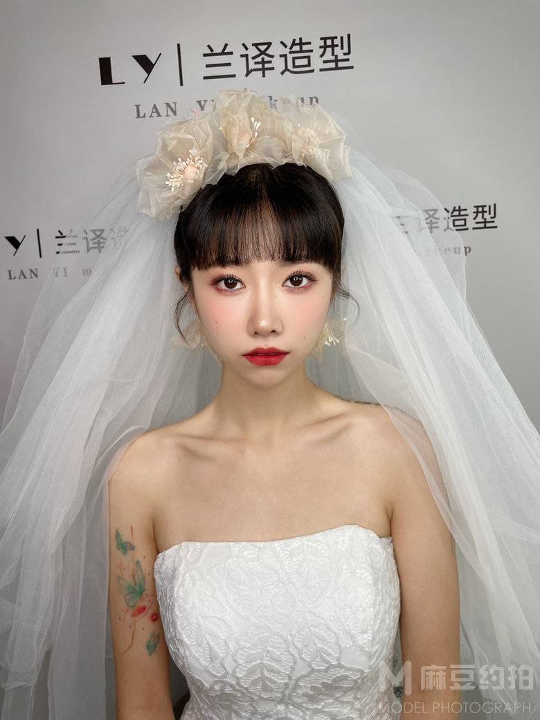 妆容模特