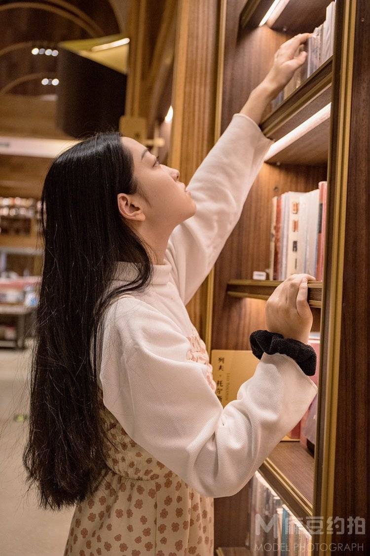纪实模特
