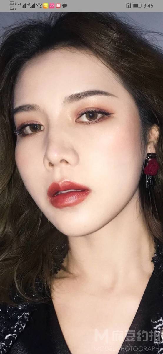 妆容模特