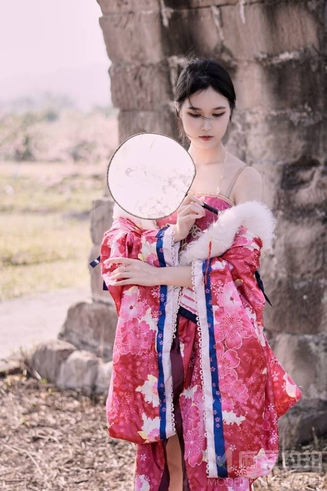 和服模特