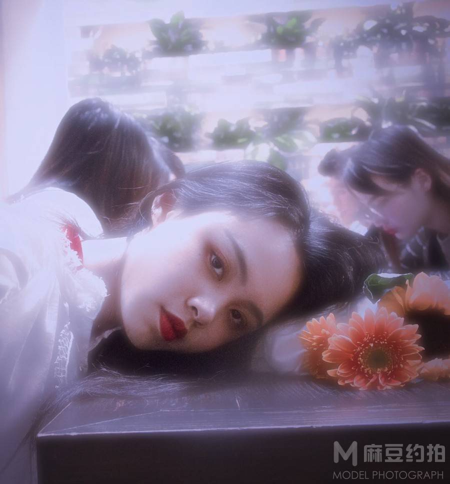 情绪模特