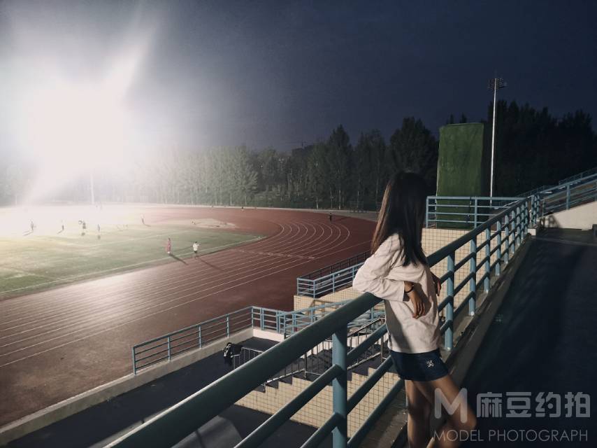 校园模特