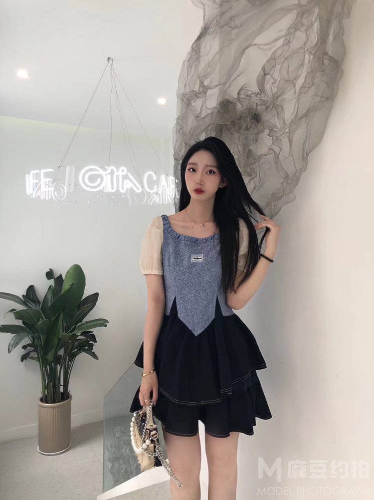 校园模特