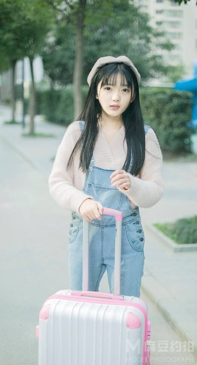 校园模特