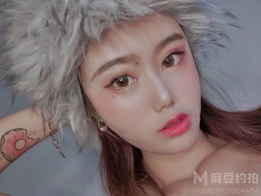 妆容模特