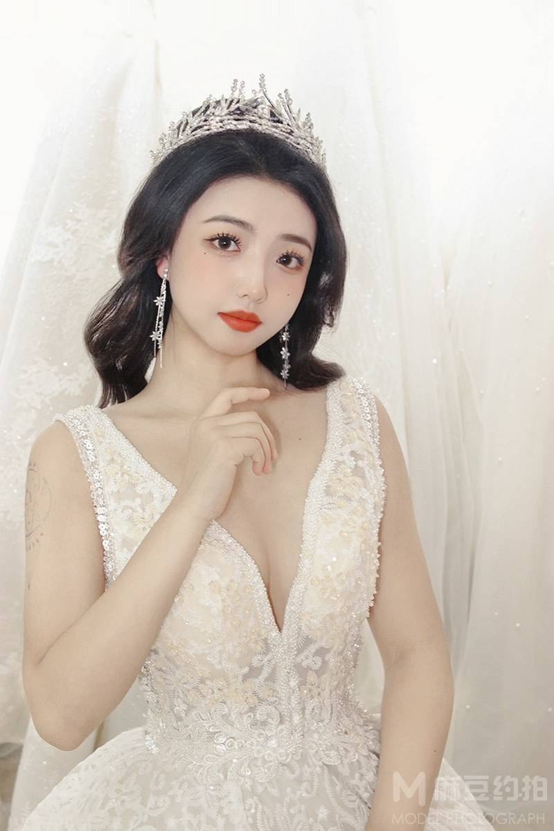 妆容模特