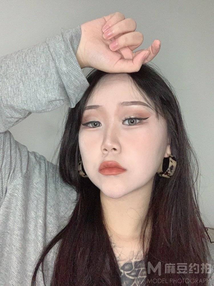 妆容模特