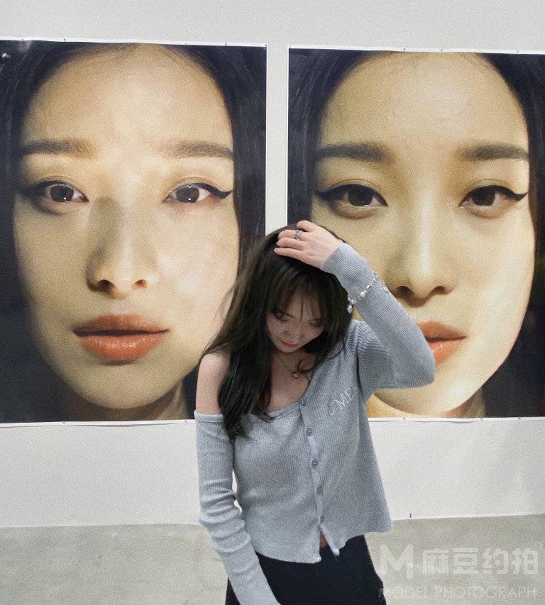 黑白模特