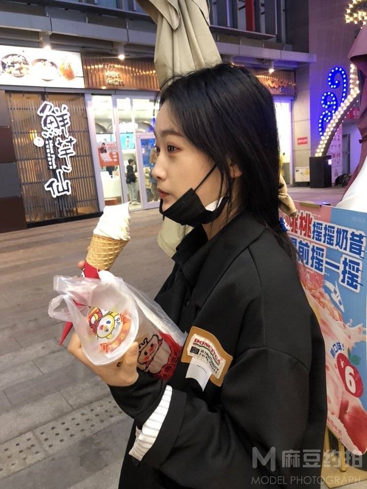 妆容模特