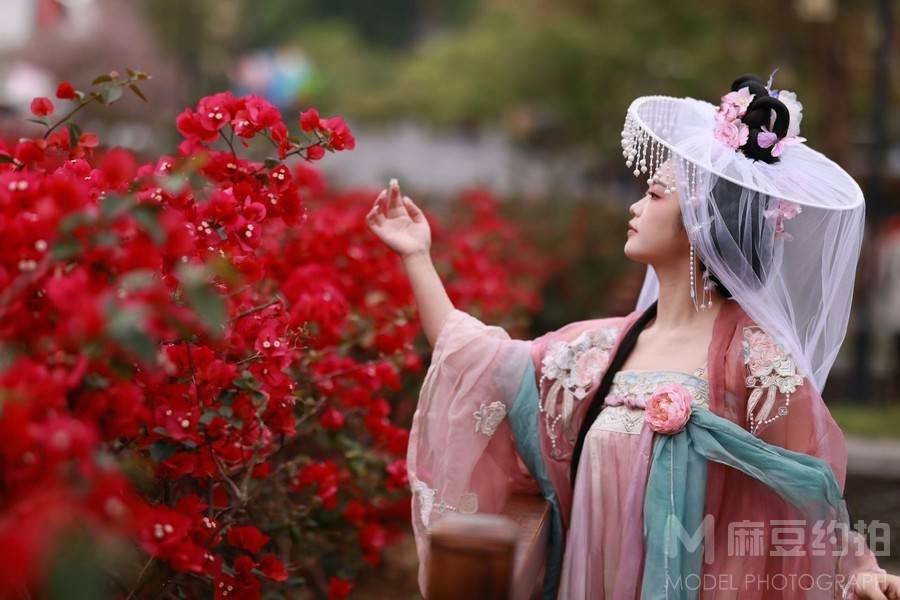 汉服模特