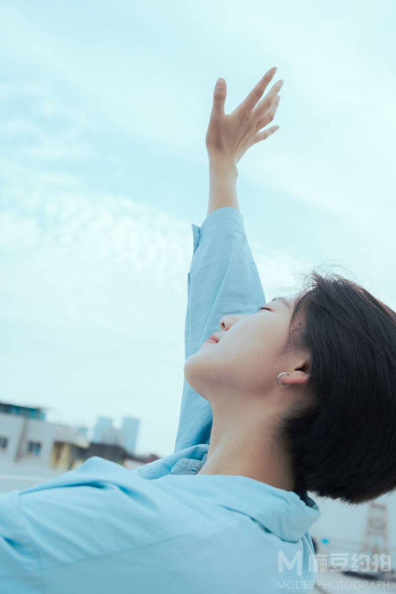 情绪模特