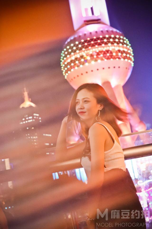 夜景模特