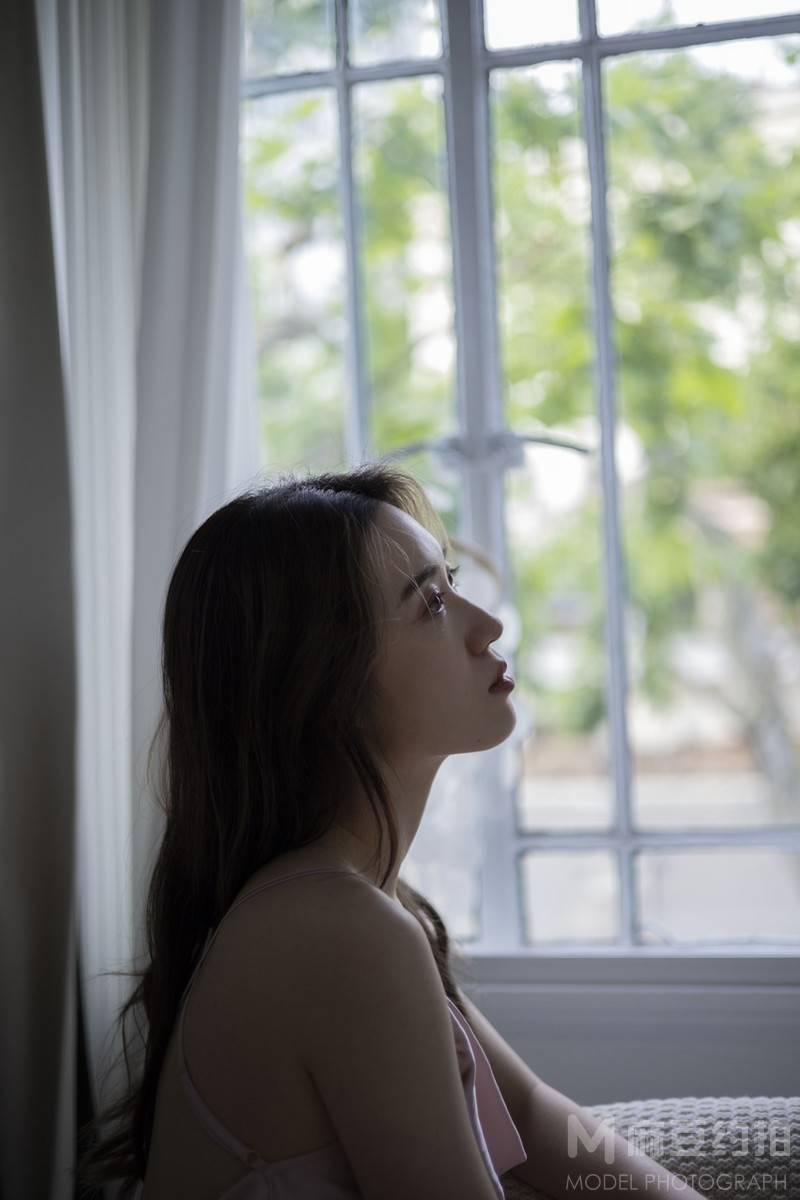 黑白模特