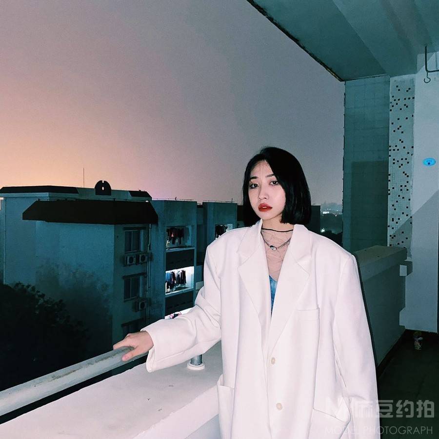 胶片模特