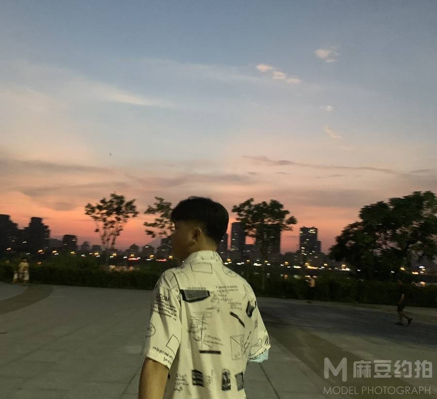 清新模特