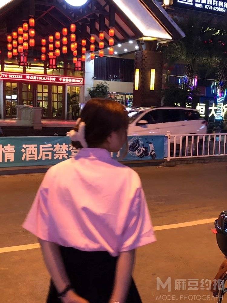 清新模特