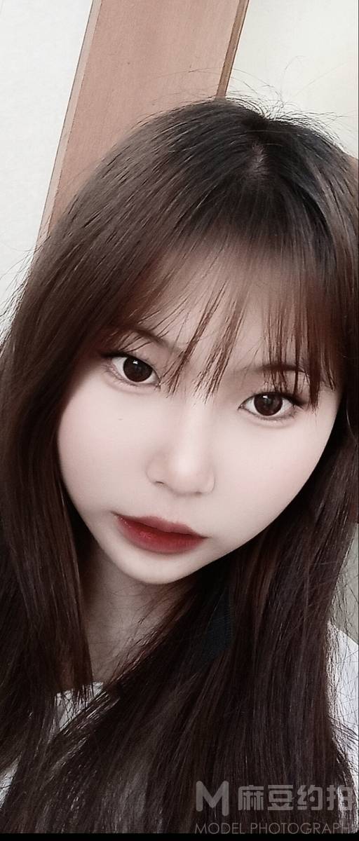 黑白模特