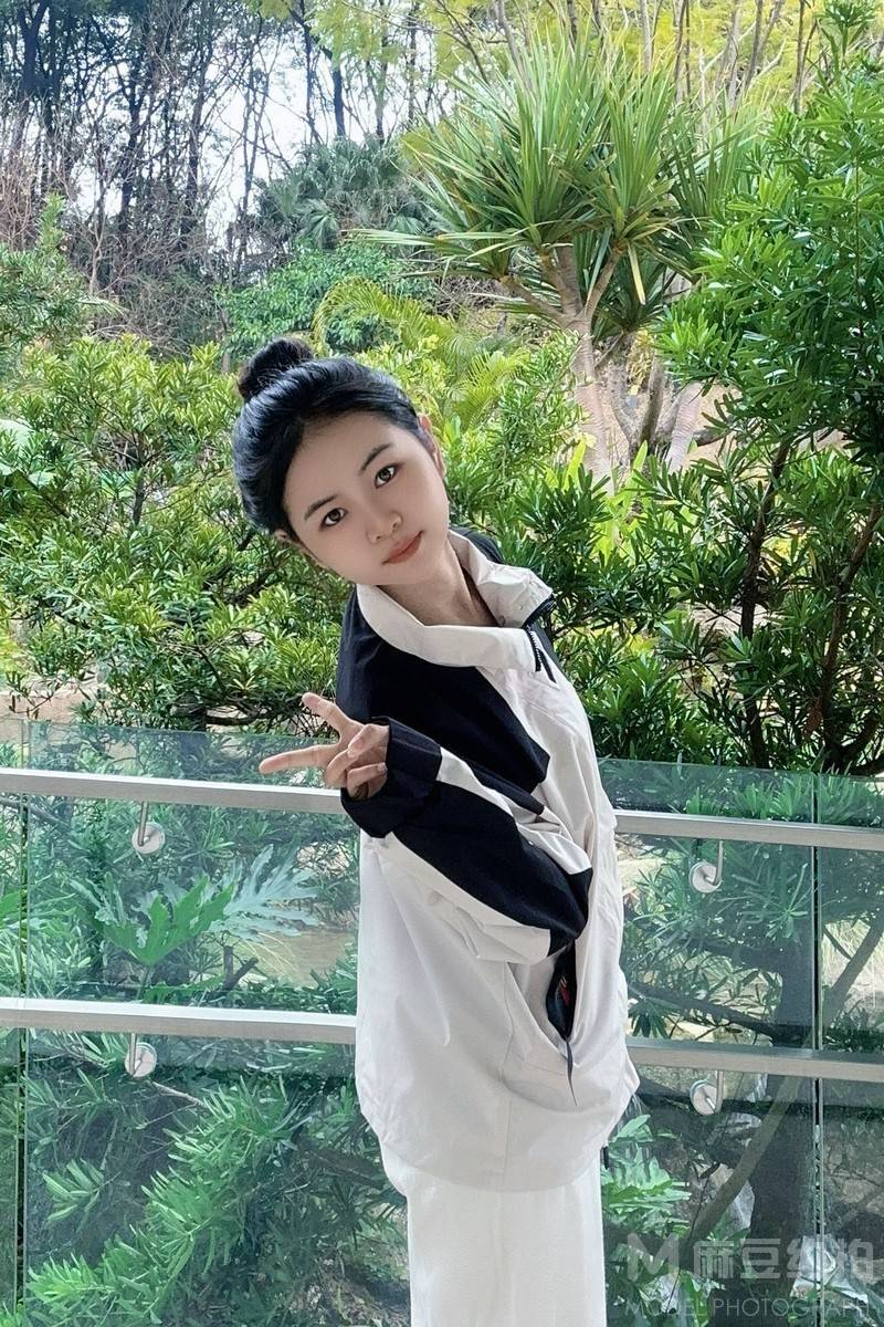 纪实模特