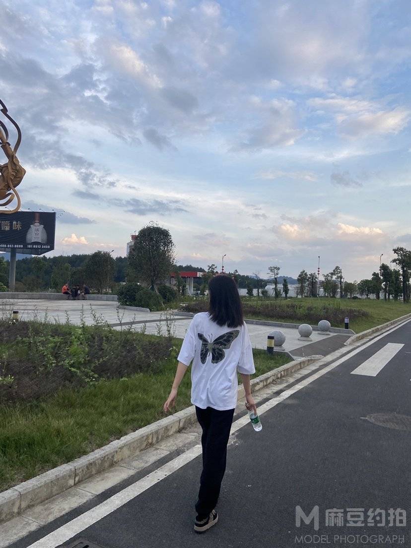校园模特