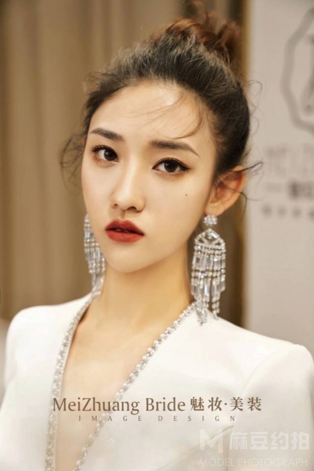 妆容模特