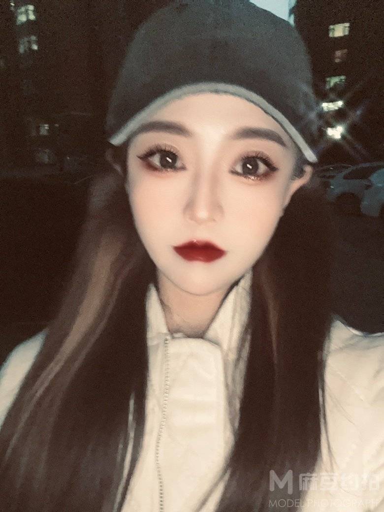 妆容模特