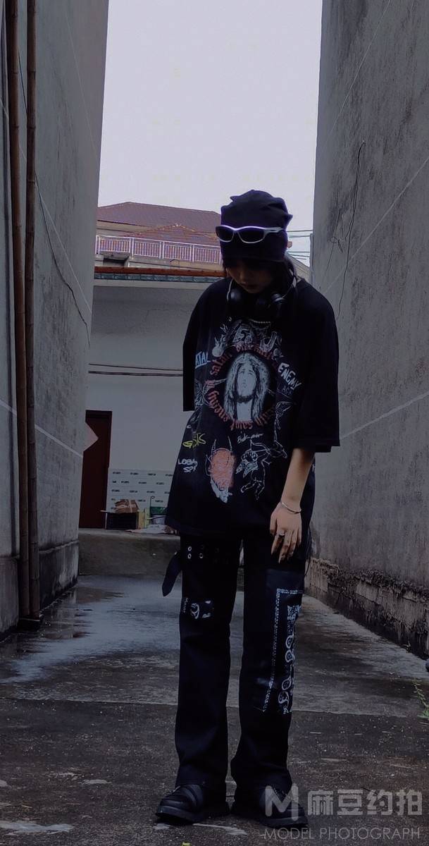 黑白模特