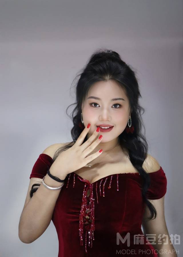 妆容模特