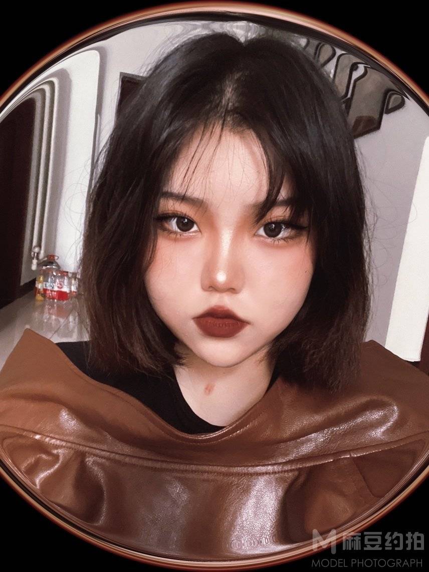胶片模特