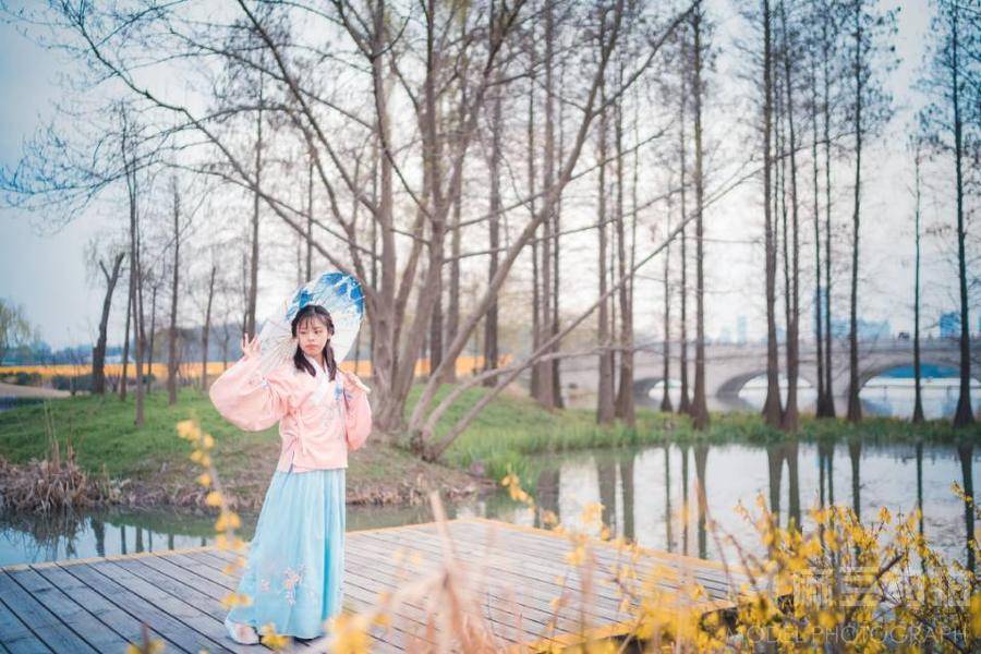 汉服模特