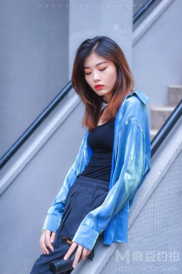 情绪模特