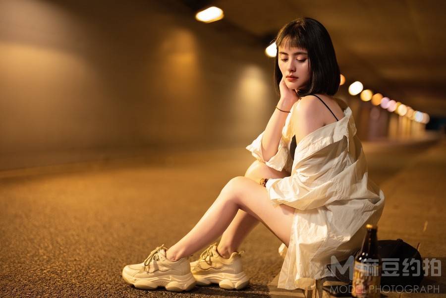 情绪模特