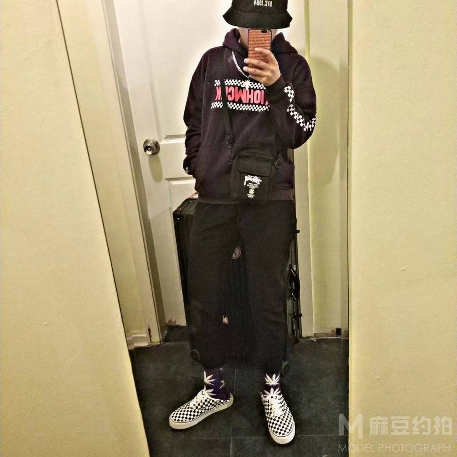 黑白模特