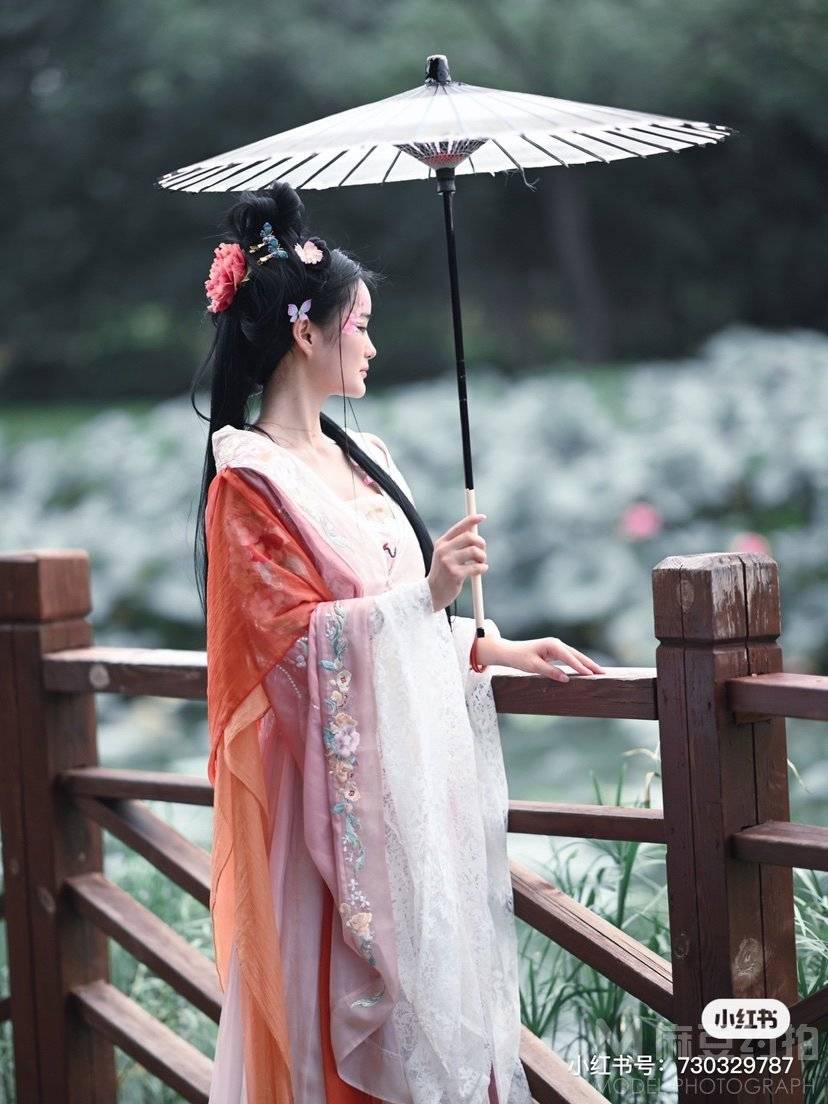 汉服模特