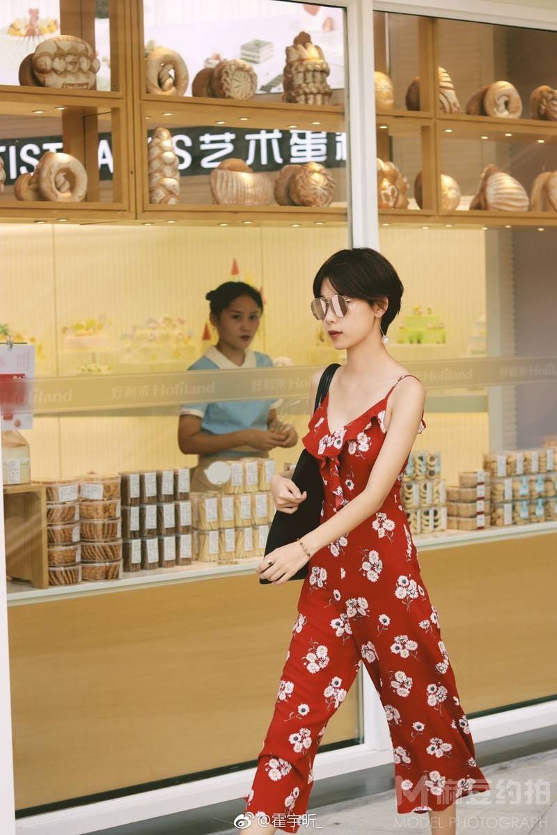 校园模特