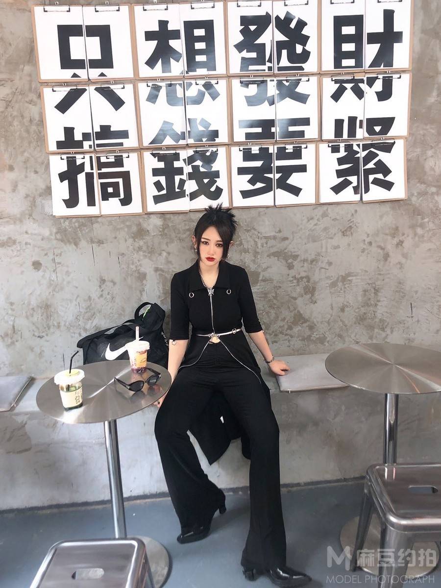 暗黑模特
