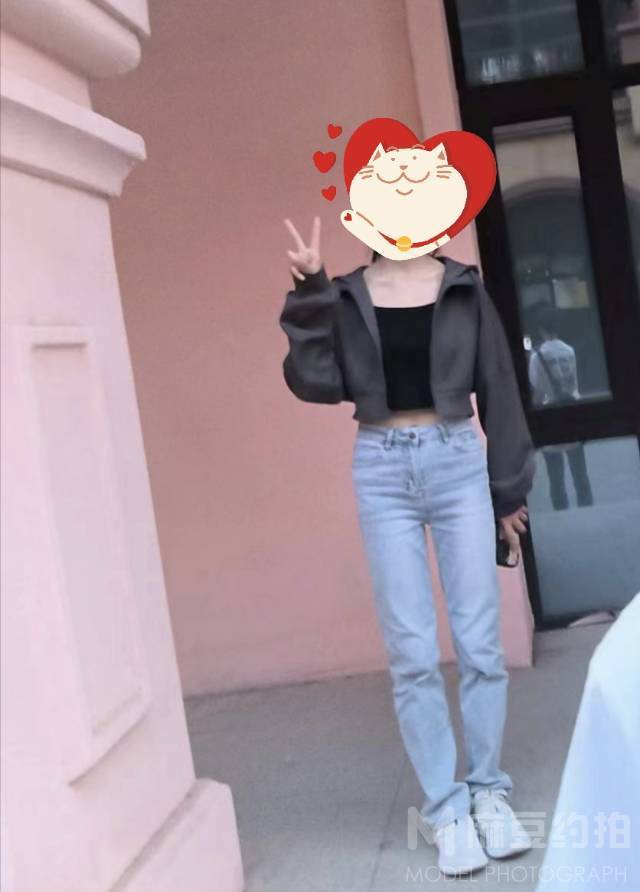 校园模特