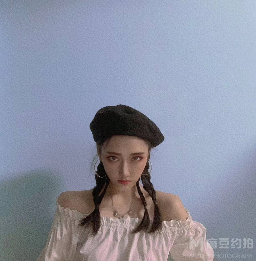 情绪模特