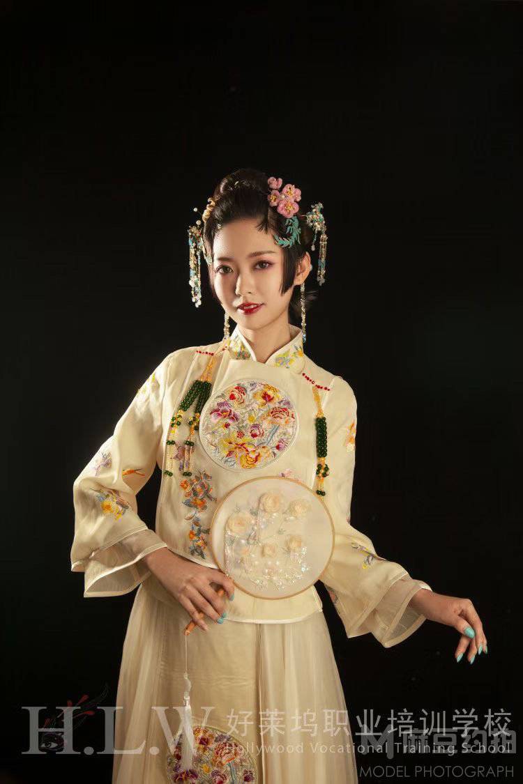 妆容模特