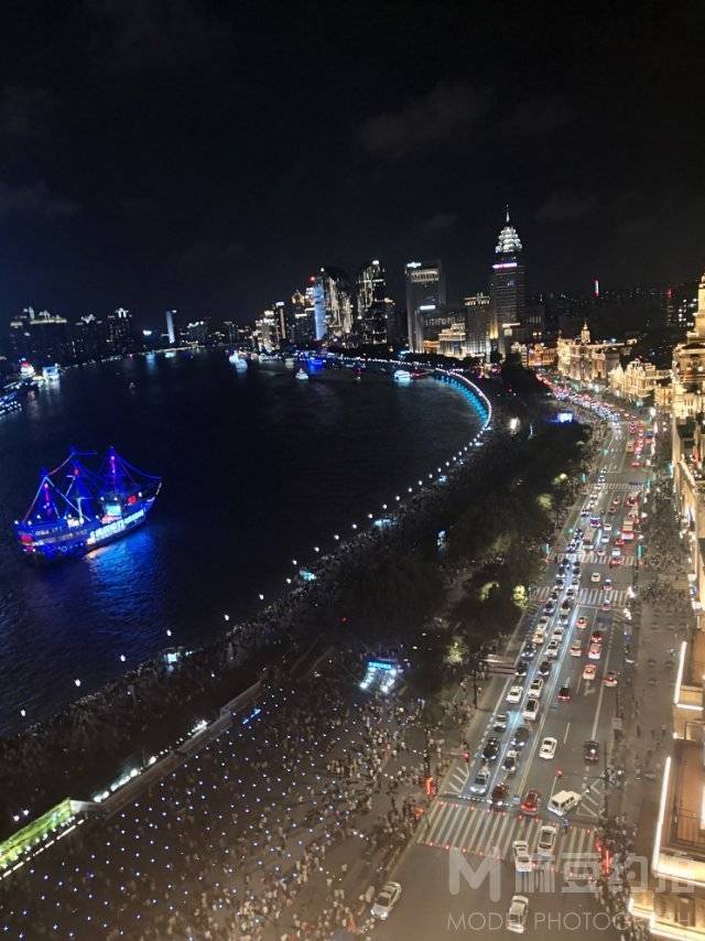 夜景模特