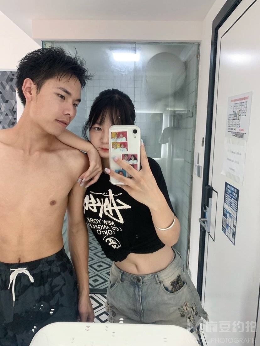 情侣模特