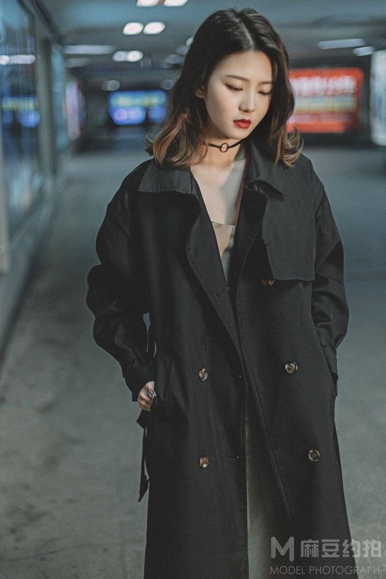 情绪模特