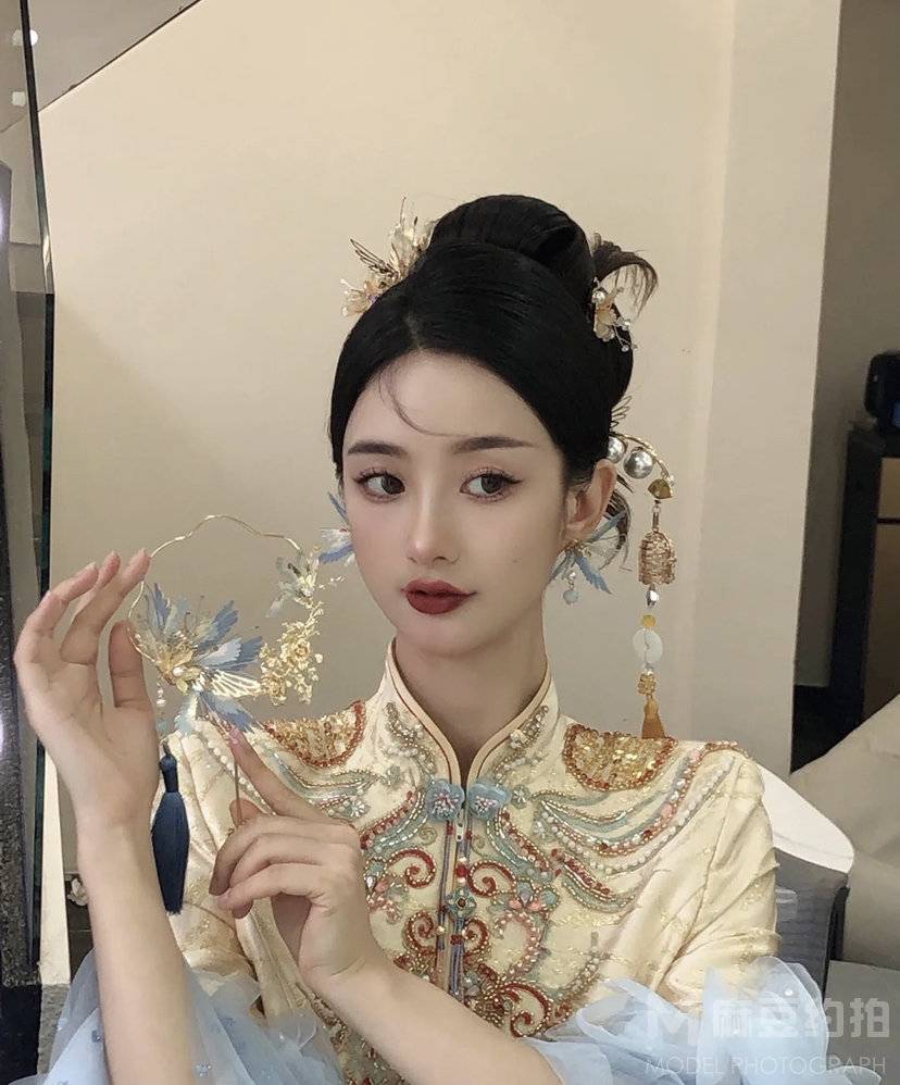 妆容模特