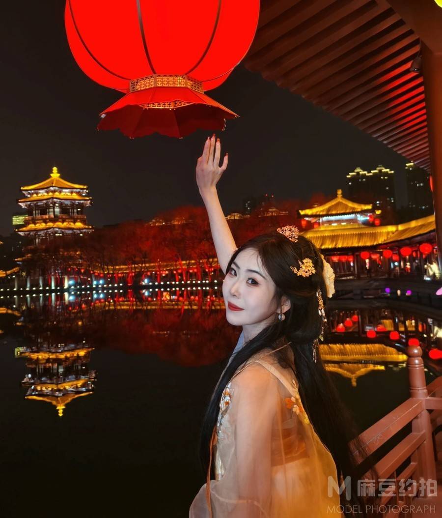 汉服模特