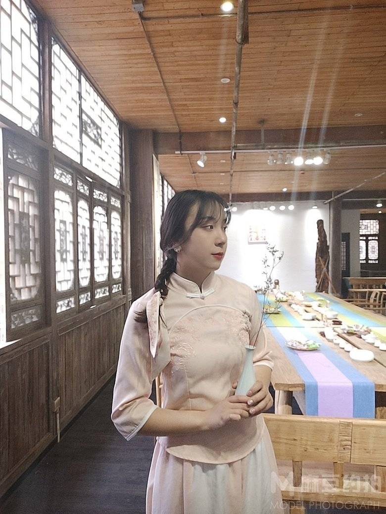 校园模特